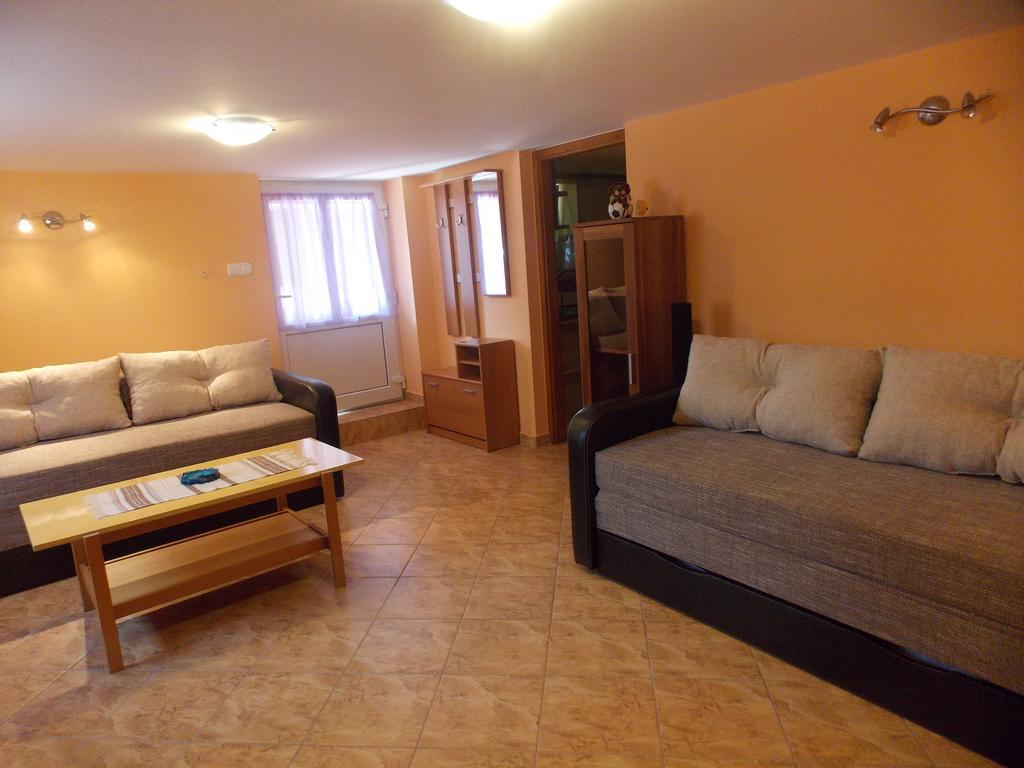 Szonja Apartman Эгерсалок Экстерьер фото