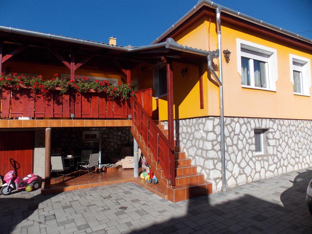 Szonja Apartman Эгерсалок Экстерьер фото